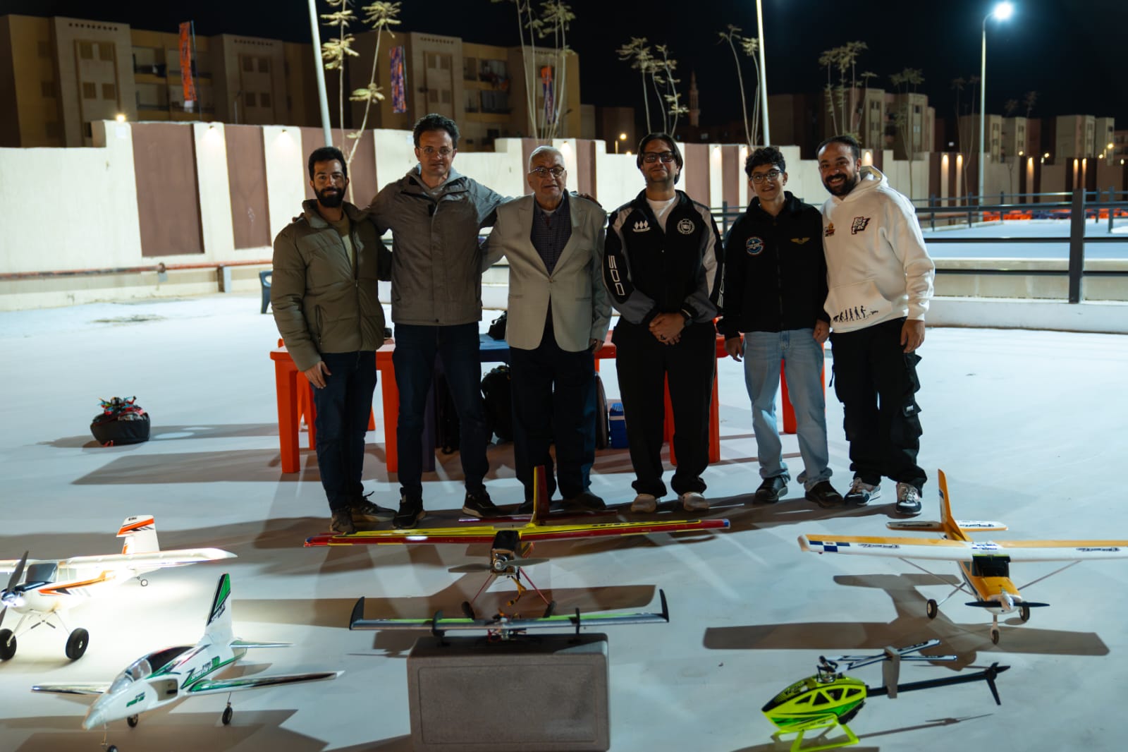 عرض نماذج الطائرات والباراموتور فى افتتاح نادى جلورى العاشر من رمضان بحضور وزير الشباب والرياضة – السيد الدكتور/ أشرف صبحى